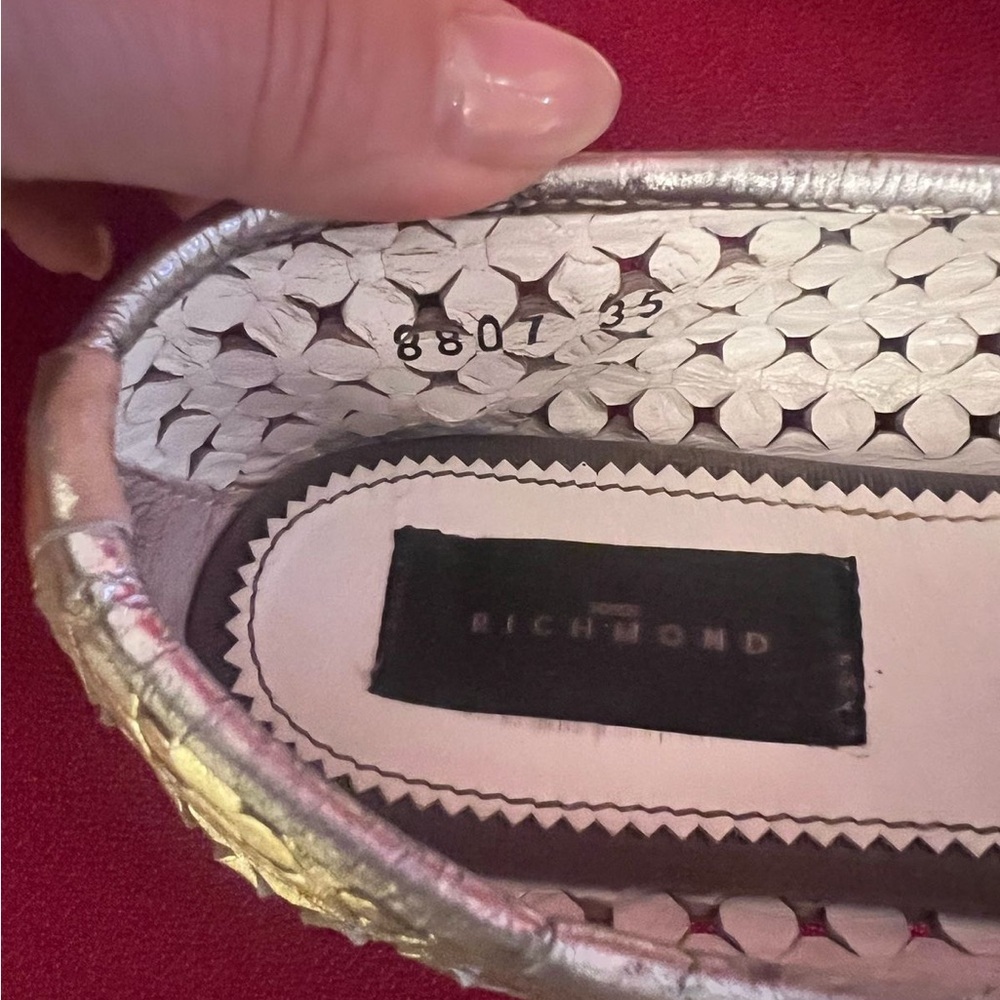 Richmond Metallic Silver Flats with Bow Detail and Textured Surface - Picture 7 of 10